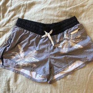 Vuori Shorts